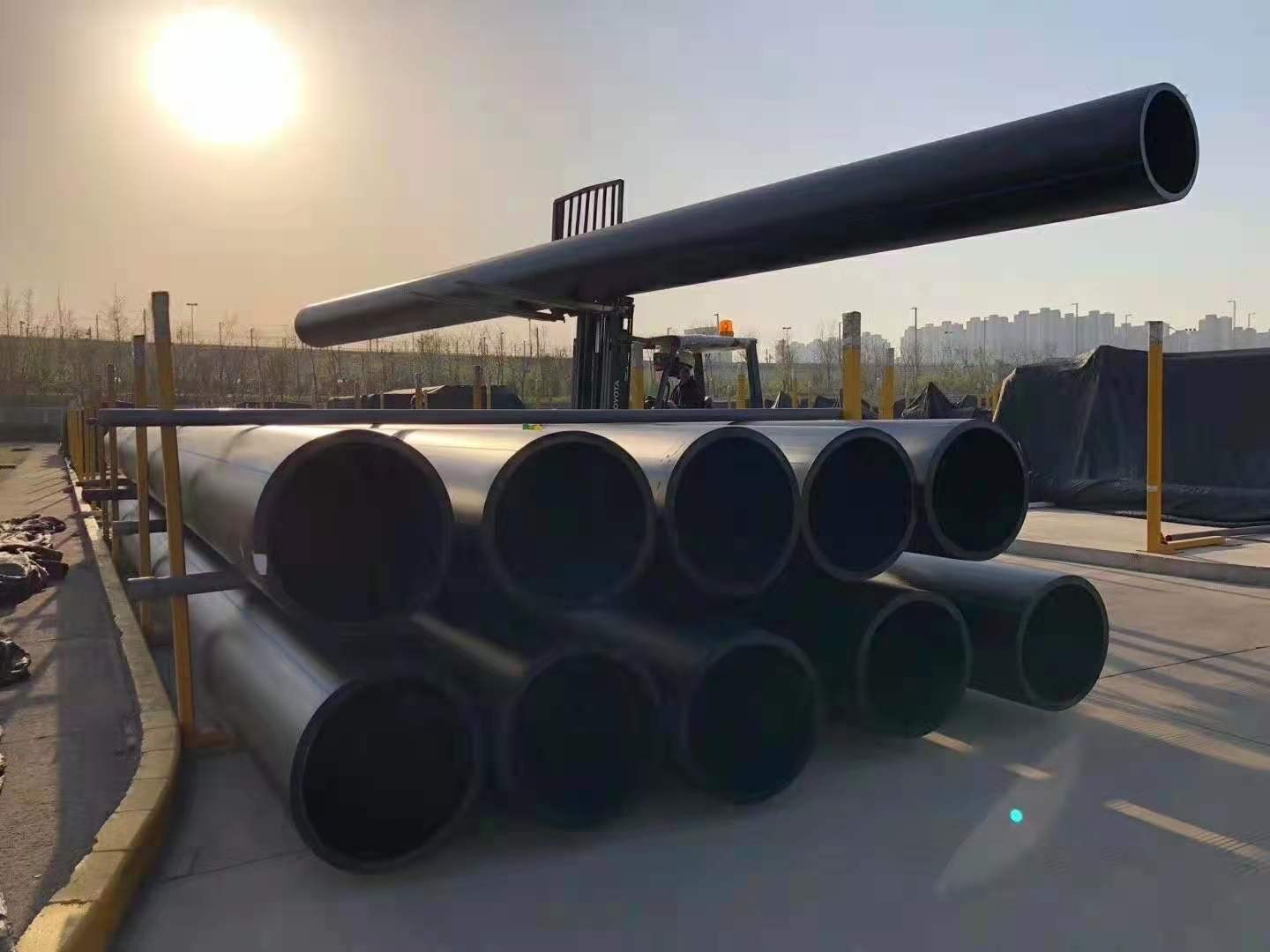 潔爾康建材告訴你：存放的PE管材為什么會出現質量問題？